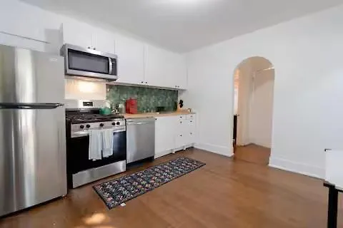 Modern 2-bedroom House With Free Parking And Convenient Location Skokie